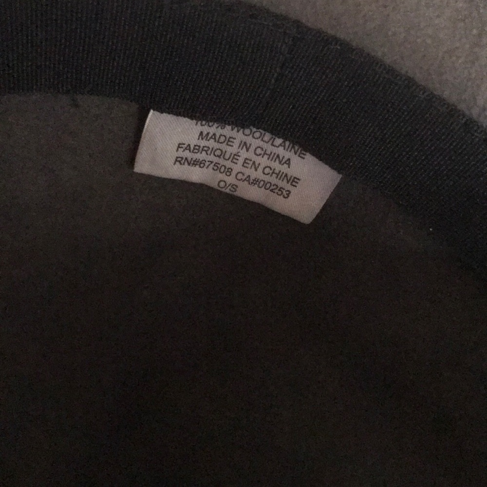 Wool hat - Picture 2 of 3